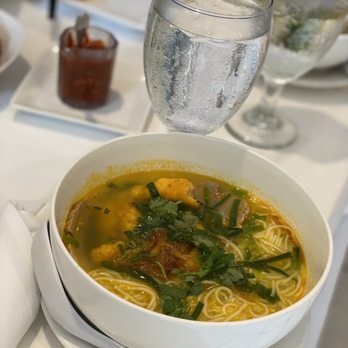 Le Bambou - 32. Hot and Spicy Shrimp Rice Noodle Soup - Vietnamese Near Me - Del Mar, California Le Bambou - 32. Hot and Spicy Shrimp Rice Noodle Soup - Vietnamese Near Me - Del Mar, California