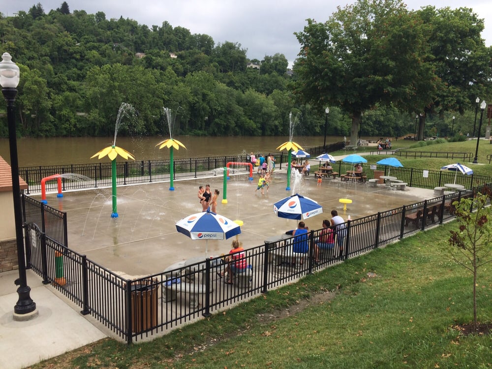 Social spots from Palatine Park