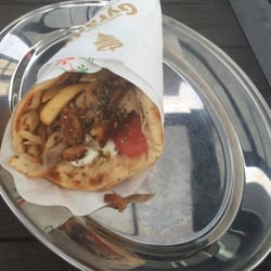 The Yiros Shop - Chicken gyros