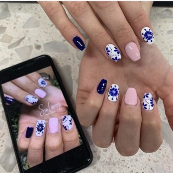 Icon Nails and Spa - My friend got the exact design that she asked for. - Nail Technicians Near Me - Denver, Colorado