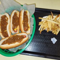 Bill's Sandwich Shop - Delicious chili dogs and hot, crispy French fries