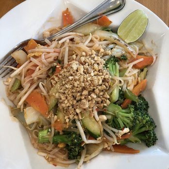 Areca Asian Bar - Veggie pad thai - Sushi Bars Near Me - Cambridge, Massachusetts Areca Asian Bar - Veggie pad thai - Sushi Bars Near Me - Cambridge, Massachusetts