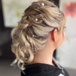 Nicky's Hair Studio
