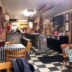 Fat Daddy's BBQ - Dining room.