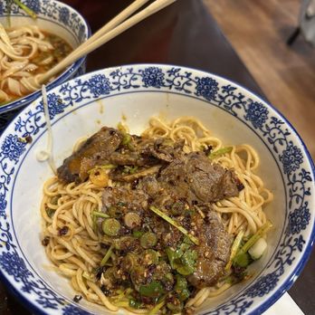 1915 Lanzhou Hand Pulled Noodles - D1.Special Dry Beef Noodle / 牛肉拌面 - Noodles Near Me - New York, New York 1915 Lanzhou Hand Pulled Noodles - D1.Special Dry Beef Noodle / 牛肉拌面 - Noodles Near Me - New York, New York
