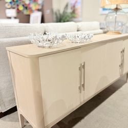 Furniture Outlet