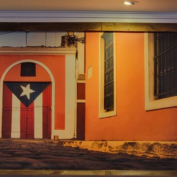 Cafe Con Leche - Decor - Coffee & Tea Near Me - Wappingers Falls, New York