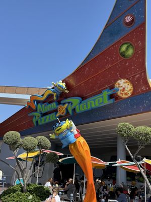 Alien Pizza Planet by null