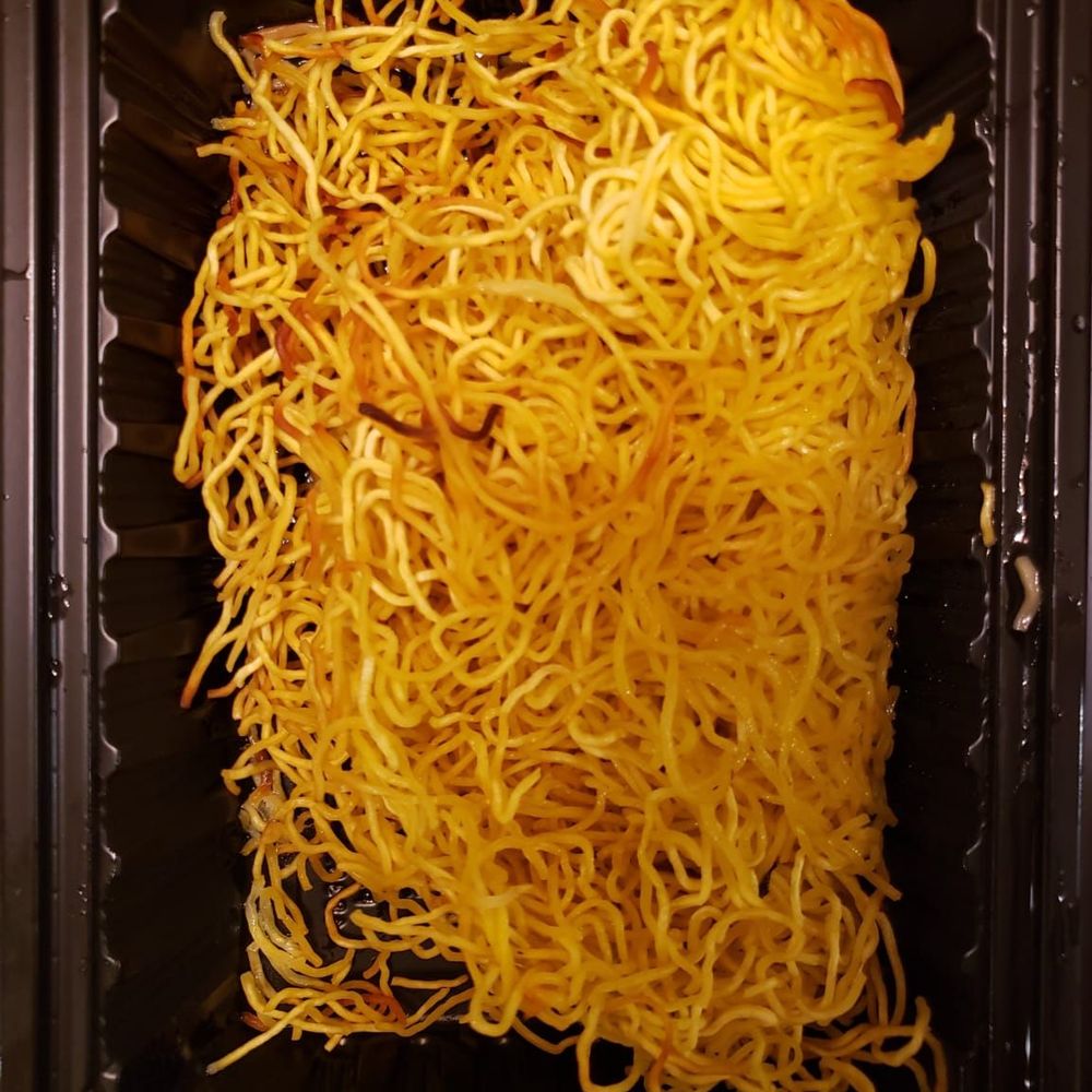 Yu's Mandarin - Crispy noodles of the Double Pan-Fried Noodles with Seafood - Chinese Near Me - Wheeling, Illinois