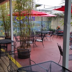Broussard's Bayou Grill - Pensacola - The Patio