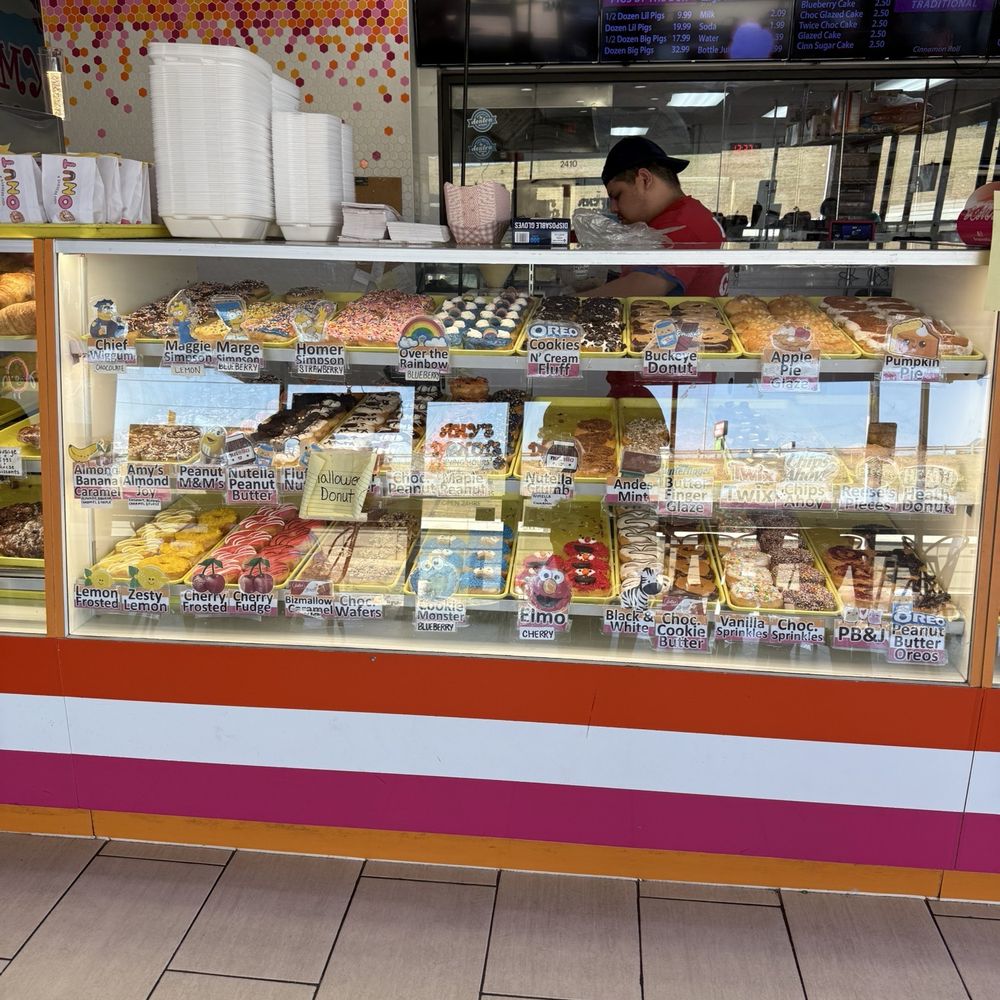 Donut case