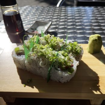Qimura Sushi & Ramen - Hamachi Roll - Sushi Bars Near Me - Windsor, California Qimura Sushi & Ramen - Hamachi Roll - Sushi Bars Near Me - Windsor, California