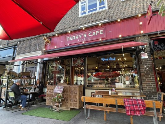 Terry's Cafe | London by null
