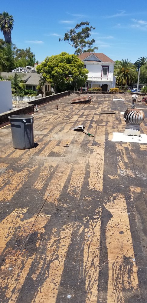 Slide of Al's Roofing & Gutters