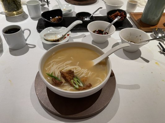 Tien Hsiang Lo by null