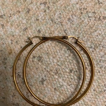 Ryu's Jewelry - It says 10k but it's not, look how they turned - Jewelry Near Me - Inglewood, California Ryu's Jewelry - It says 10k but it's not, look how they turned - Jewelry Near Me - Inglewood, California