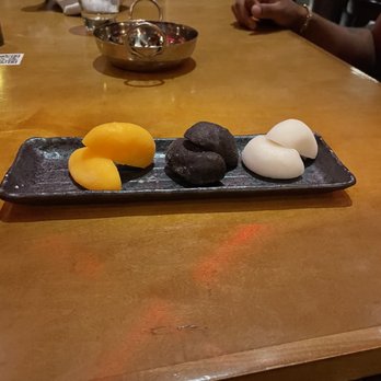 Virago - Mango, cookies and cream, vanilla mochi - Asian Fusion Near Me - Nashville, Tennessee
