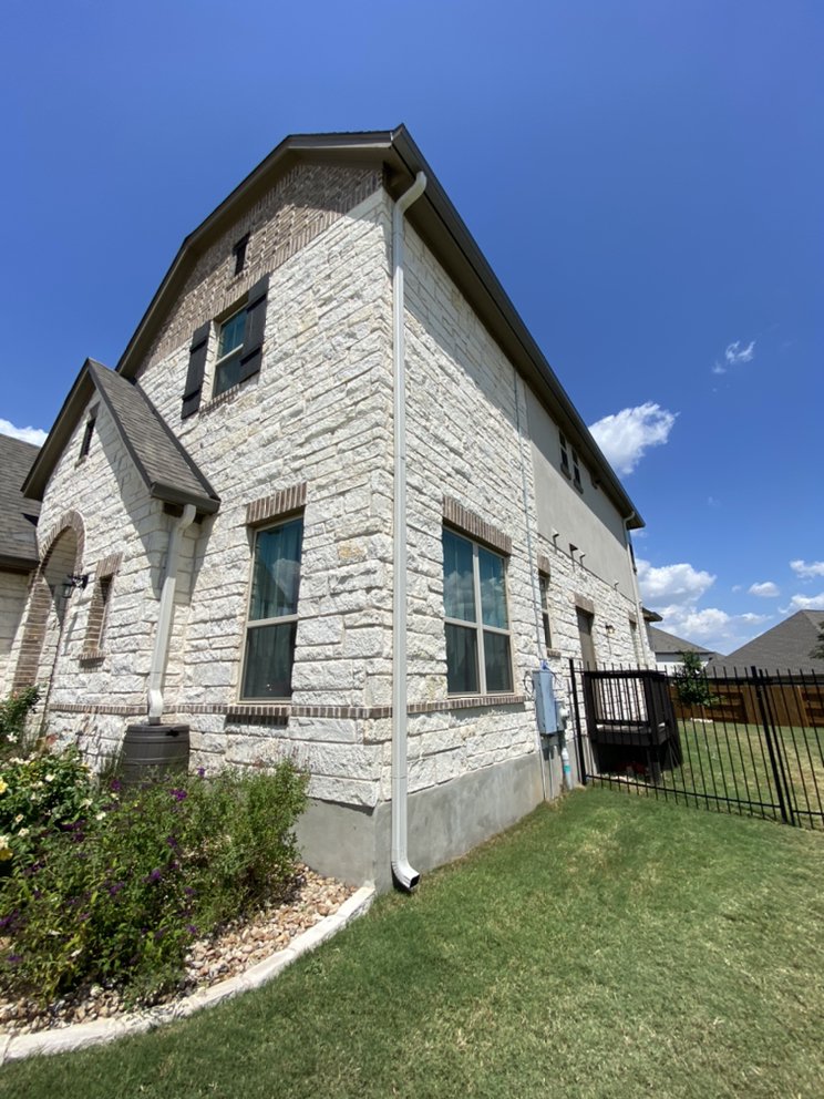 Slide of Murillo Seamless Gutters