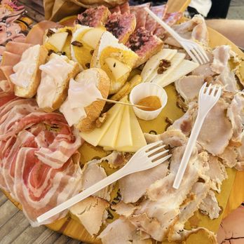 I Porci Comodi - Pork platter - Mediterranean Near Me - Pisa, PI I Porci Comodi - Pork platter - Mediterranean Near Me - Pisa, PI