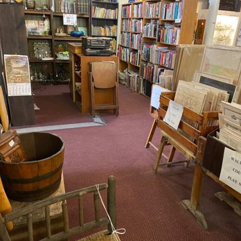 Lauren's Antique & Art Center - Art Galleries Near Me - Delavan, Wisconsin Lauren's Antique & Art Center - Art Galleries Near Me - Delavan, Wisconsin