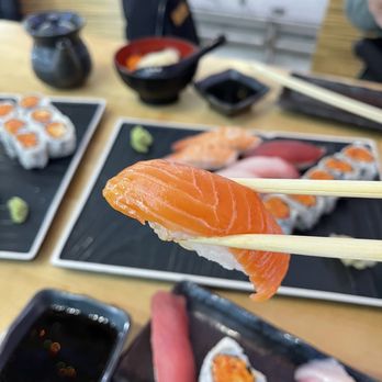 Ryo Sushi - Sushi Bars Near Me - Chicago, Illinois Ryo Sushi - Sushi Bars Near Me - Chicago, Illinois