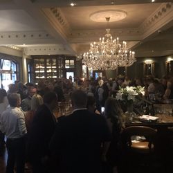 Hibou Blanc - The place to be and be seen.