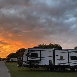 Eagles Landing Resort - Beautiful sunset