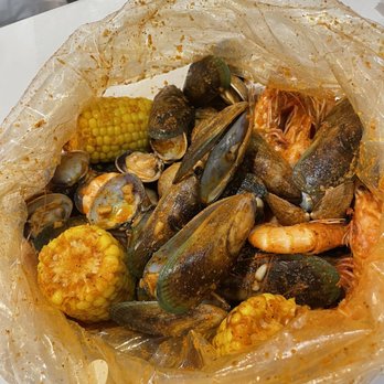 The Boiling Crab - Clams, mussels, shrimp, corn - Seafood Near Me - Cambridge, Massachusetts