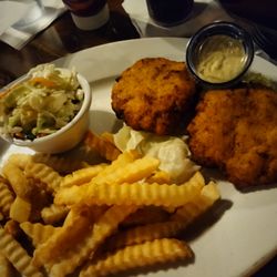 Govan's - Crab cakes were mouth watering with just enough kick to make your taste buds sing.