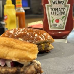 The Burgh Sportz Bar - Of course, Pittsburgh has the best ketchup!