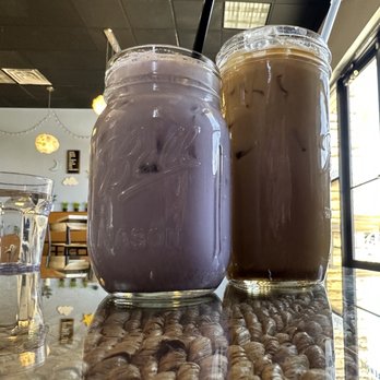 Cafe Mong - Ube latte, lavender latte - Breakfast & Brunch Near Me - Las Vegas, Nevada