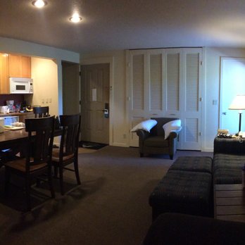 WorldMark Bend - Seventh Mountain Resort - 1 bedroom room that is not the same in any pictures advertised! - Hotels Near Me - Bend, Oregon