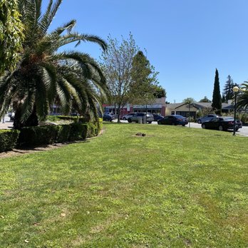 Victoria Park - Parks Near Me - San Leandro, California