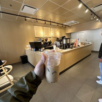 De Mello Coffee - Iced Nom Nom - Coffee & Tea Near Me - Toronto, Ontario