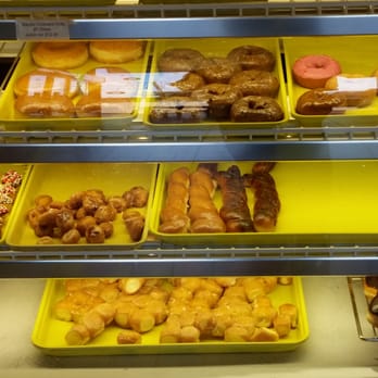 Donna's Donuts - Donuts. Very light and fresh. Glazed .65 Fancy .89 Sadly no cream filling, only custard - Donuts Near Me - Fort Worth, Texas