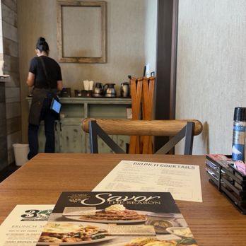 Another Broken Egg Cafe - Where I sat. - Breakfast & Brunch Near Me - Clermont, Florida