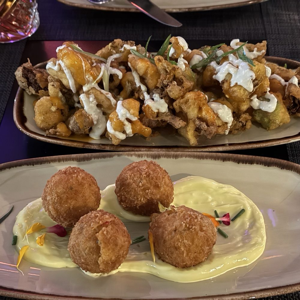 Timber & Salt - Arancini and Buffalo Cauliflower - Cocktail Bars Near Me - Redwood City, California Timber & Salt - Arancini and Buffalo Cauliflower - Cocktail Bars Near Me - Redwood City, California