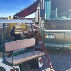 American Trails RV Park - Hanging out with Management!