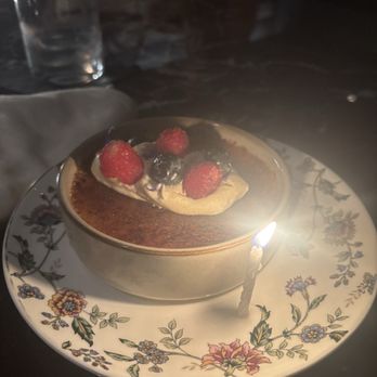 Sky Room - Birthday Brulee - American Near Me - Long Beach, California