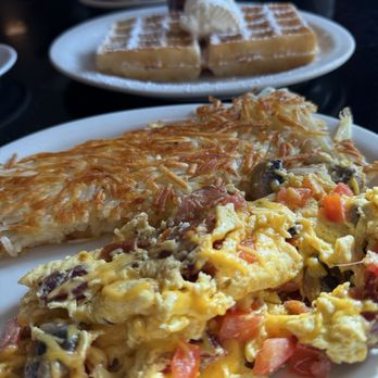 Russell's - Russell's Scrambled - American Near Me - Pasadena, California