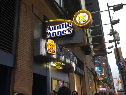 Auntie Anne's by null