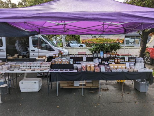 Santa Barbara Farmers Market // Saturday by null