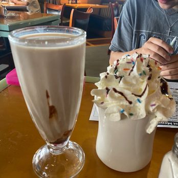 Woody's Diner - Chocolate milk and hot chocolate. - Burgers Near Me - Huntington Beach, California Woody's Diner - Chocolate milk and hot chocolate. - Burgers Near Me - Huntington Beach, California