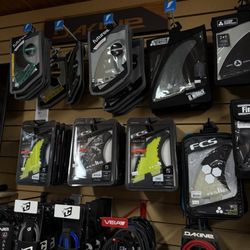 Suncoast Surf Shop - Fins/leashes