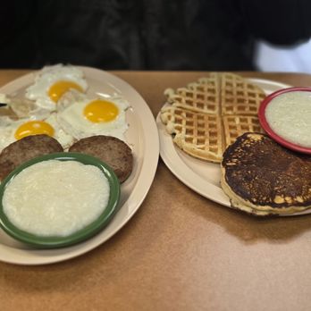 Miss Ann's - Grits, eggs, sausage, fluffy pancakes - American Near Me - Lubbock, Texas