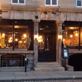 Maison Saint-Paul - Champagne Bars Near Me - Montreal, Quebec Maison Saint-Paul - Champagne Bars Near Me - Montreal, Quebec