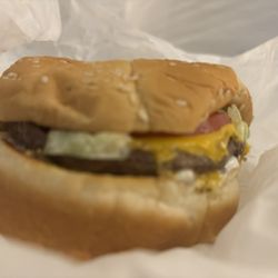Shake N Burger Coos Bay - Cheese burger $6.50