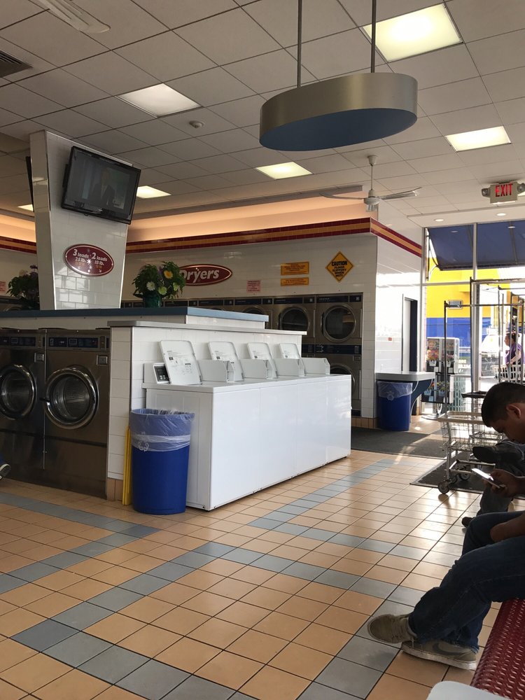 GRANDE COIN LAUNDRY Updated September 2024 917 E Irving Park Rd