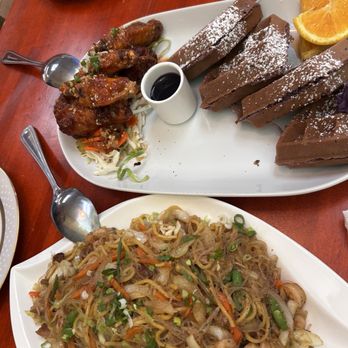 Lechon Loco - Pancit bihon & canton - Filipino Near Me - Tacoma, Washington Lechon Loco - Pancit bihon & canton - Filipino Near Me - Tacoma, Washington