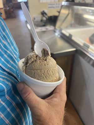 Chaney's Dairy Barn by null